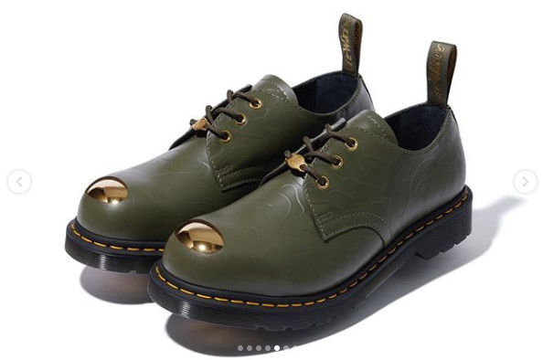 Dr.Martens和A BATHING APE®联名推出军绿色马汀靴