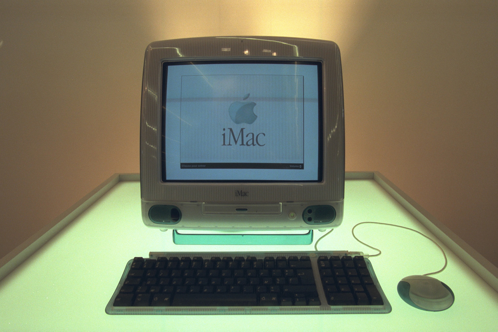 乔布斯重返苹果的代表作iMac G3已有20年_Q&Get 新奇网