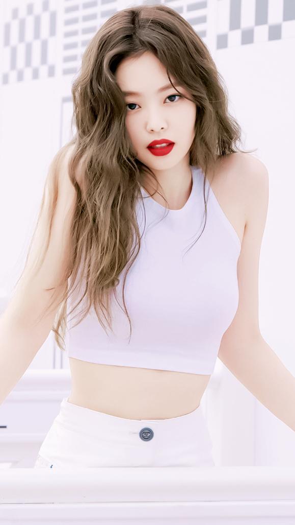 “人间香奈儿”Jennie 行走的穿搭范本