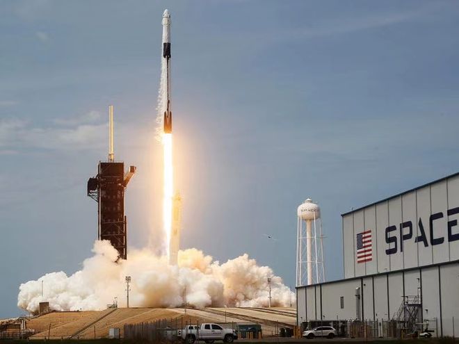 SpaceX敲定新一轮融资 公司估值或高达920亿美元