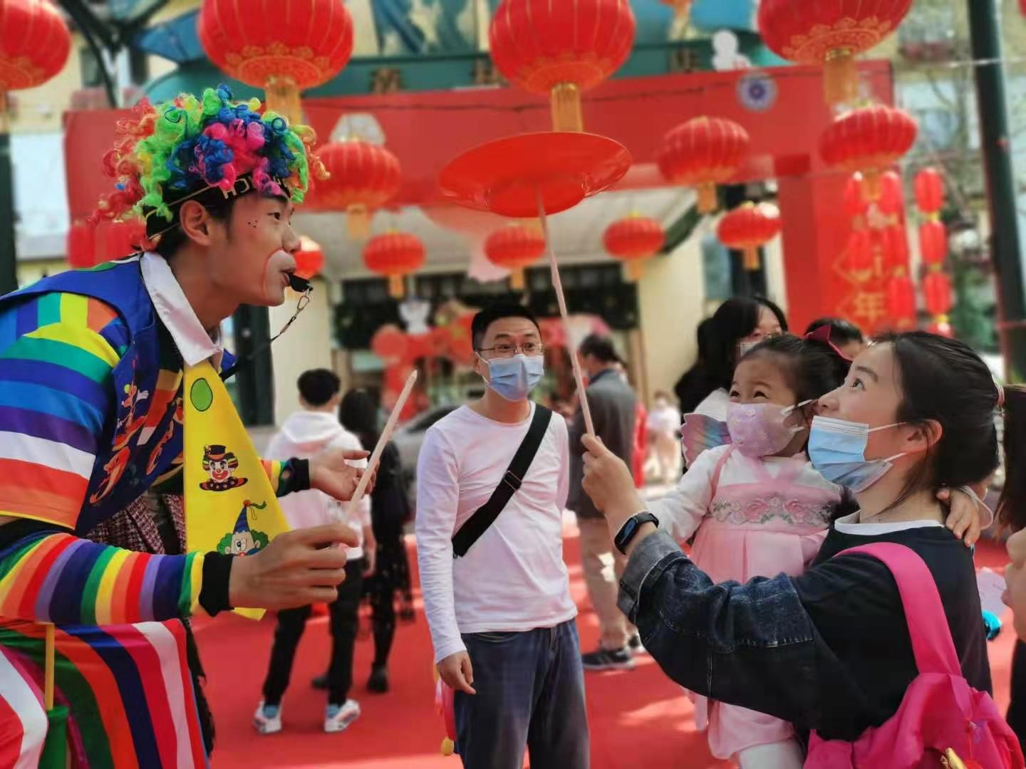 留深度假过大年！东部华侨城成春节假期热门打卡目的地