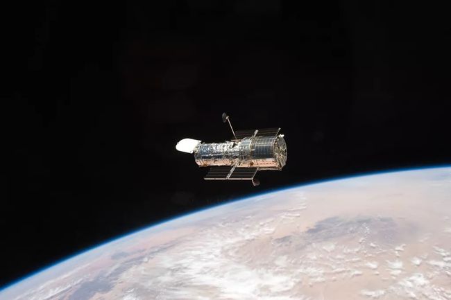 NASA:哈勃太空望远镜因计算机故障停机,现已运作 31 年