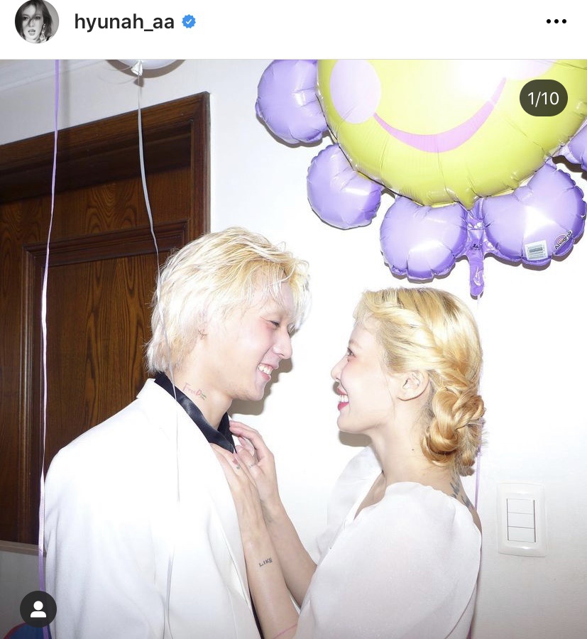 甜！泫雅晒与男友合照 穿白色礼服幸福表白