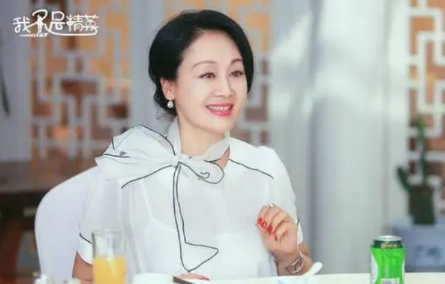 《我不是精英》东方卫视热播，看剧中精英情侣如何守护爱情