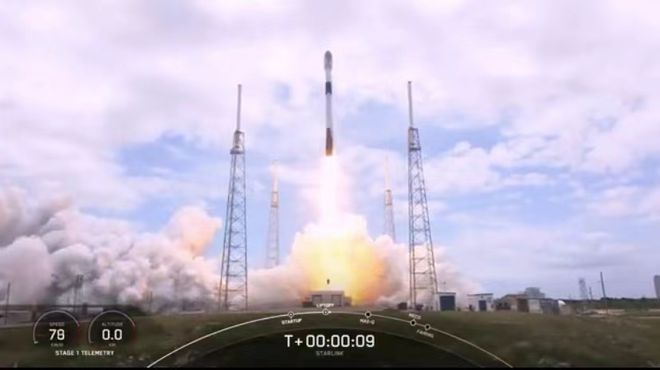 又是一箭12飞，SpaceX再送53颗星链卫星上天 