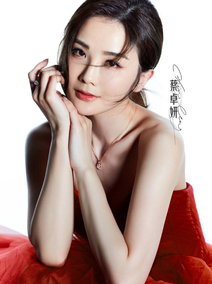 《姐姐》舞台大片释出 王心凌阿娇等比美 