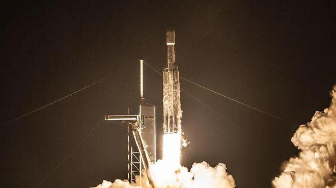 美批准SpaceX重型猎鹰火箭使用回收助推器发射军事卫星