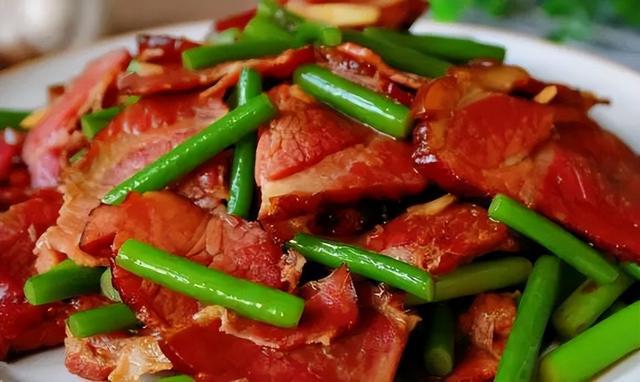 抵抗力强的3类人，多半爱吃这2种食物，看看有你爱吃的吗 