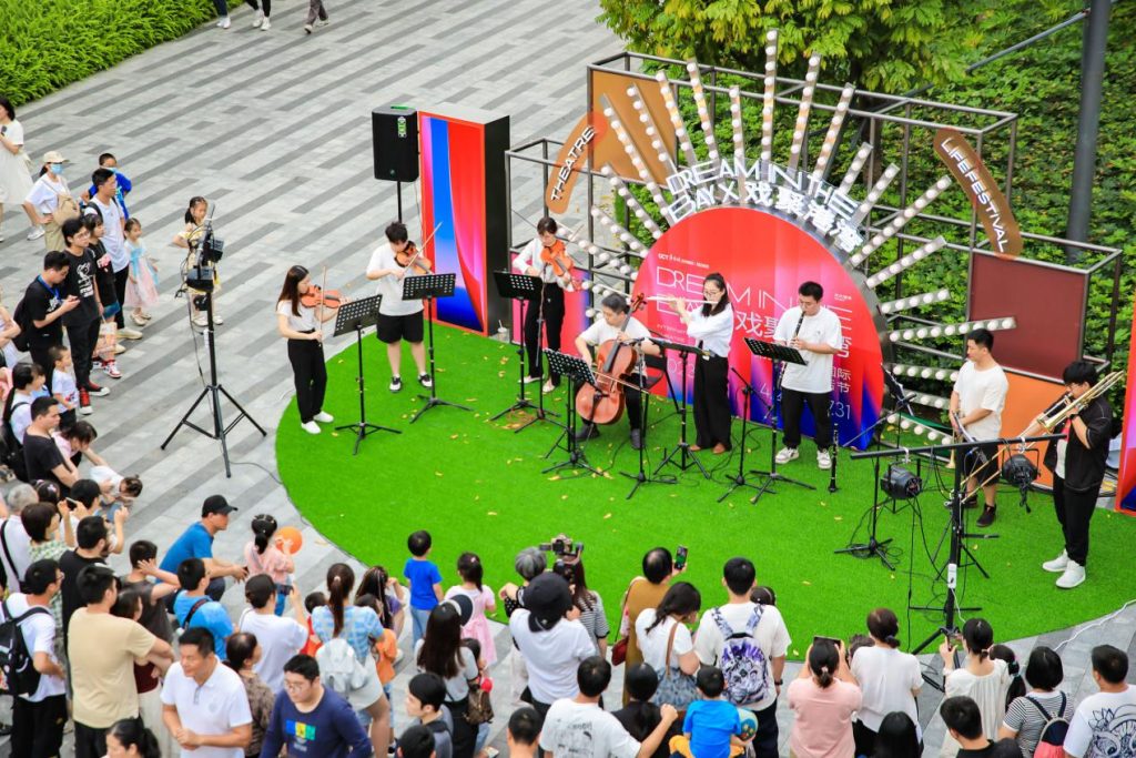 五一假期 欢乐港湾及滨海廊桥好“戏”上演