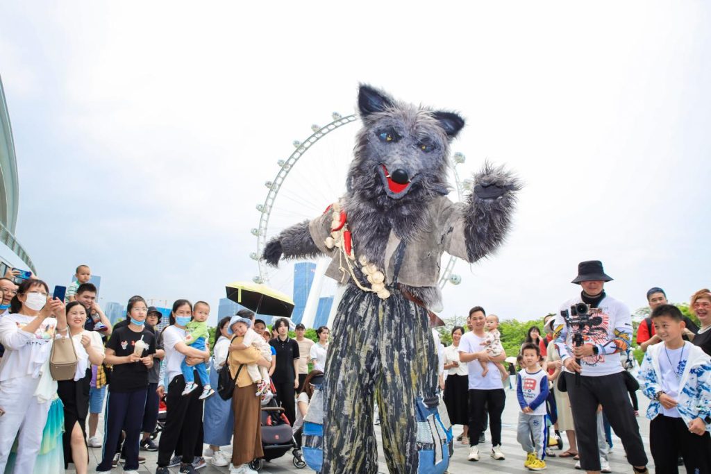 五一假期 欢乐港湾及滨海廊桥好“戏”上演