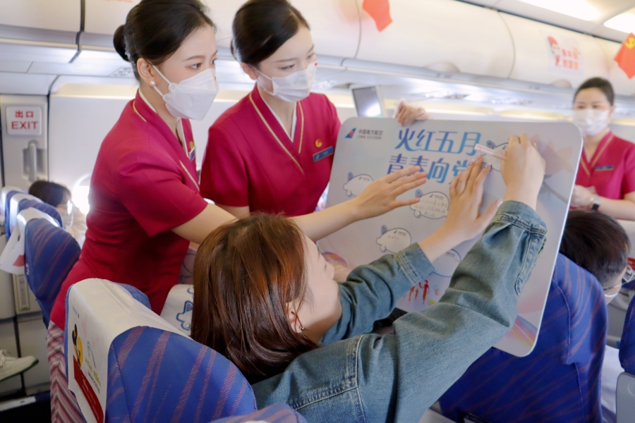 出行强劲复苏！“五一”期间南航在深圳运送旅客超20.3万人次