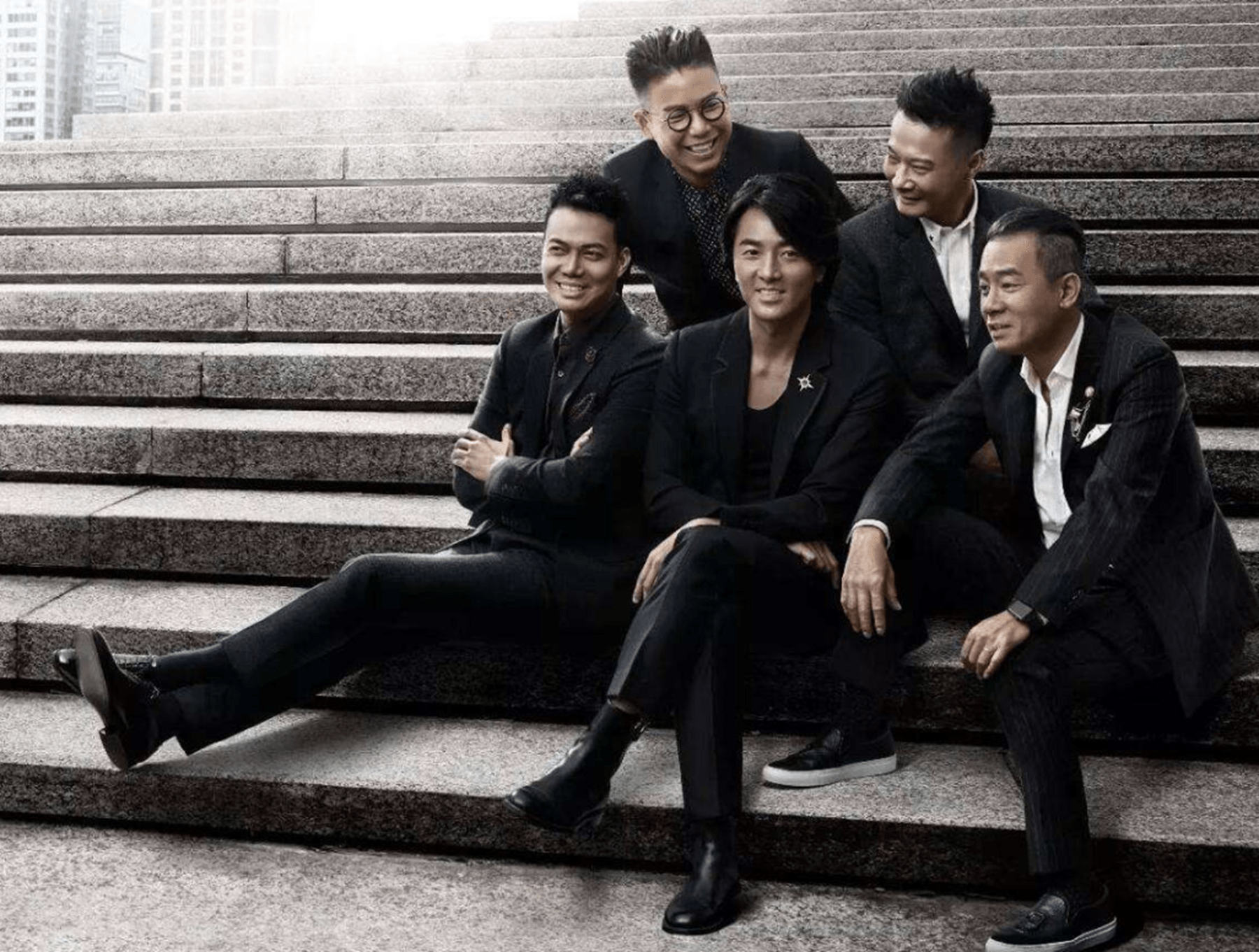 成本超1亿，《古惑仔》原班人马出演，56岁陈小春能不能救港片？