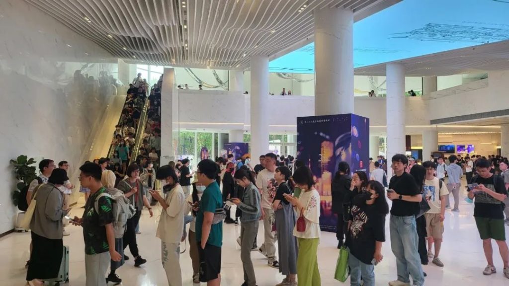 开幕首日看电影、买文创、逛上海……上海国际电影节的新老朋友来了！
