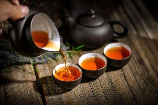 长期喝烫茶！男子确诊癌症晚期！