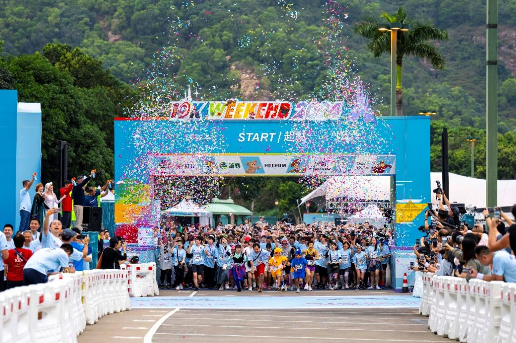 香港迪士尼乐园10K 周末 2024首次跑入魔雪奇缘世界   展开前所未有的奇妙体验