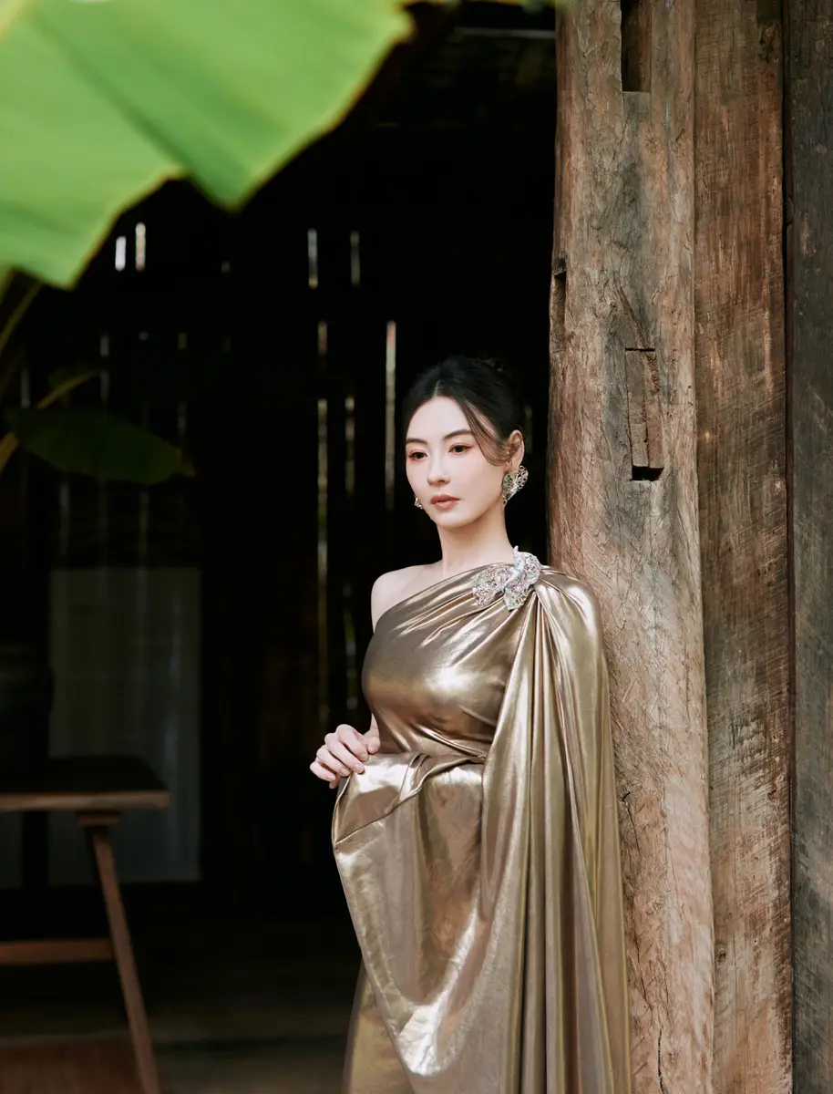 张柏芝穿斜肩裙摇曳清姿 身姿婀娜妙曼气质高贵