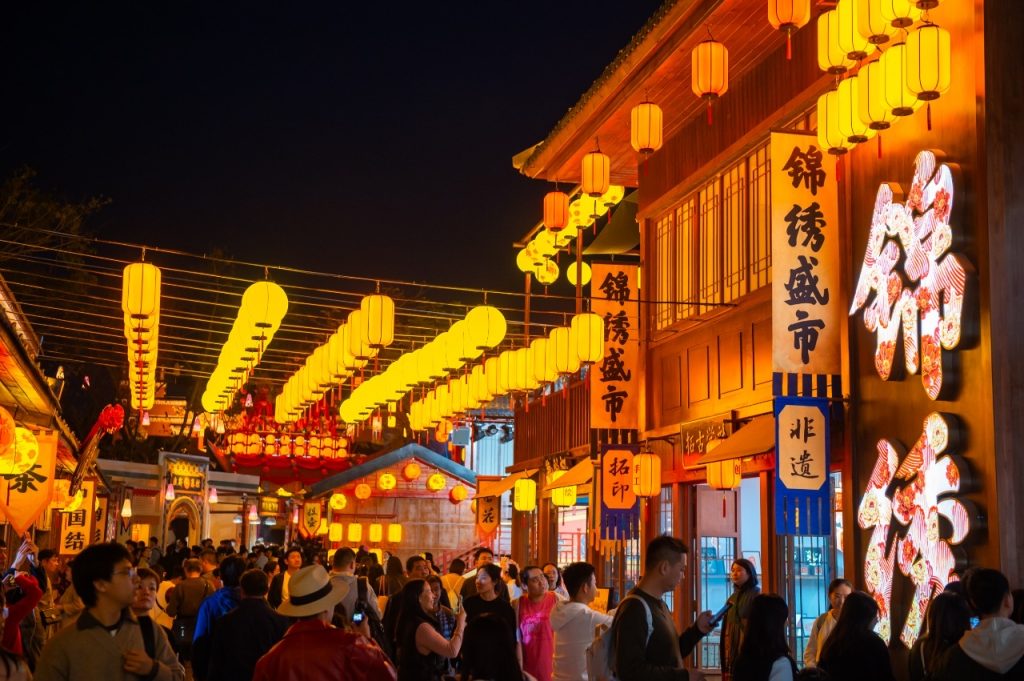过中国年、看中国秀、玩转中国潮，非遗闹新春 来深圳锦绣中华过喜粤中国年！