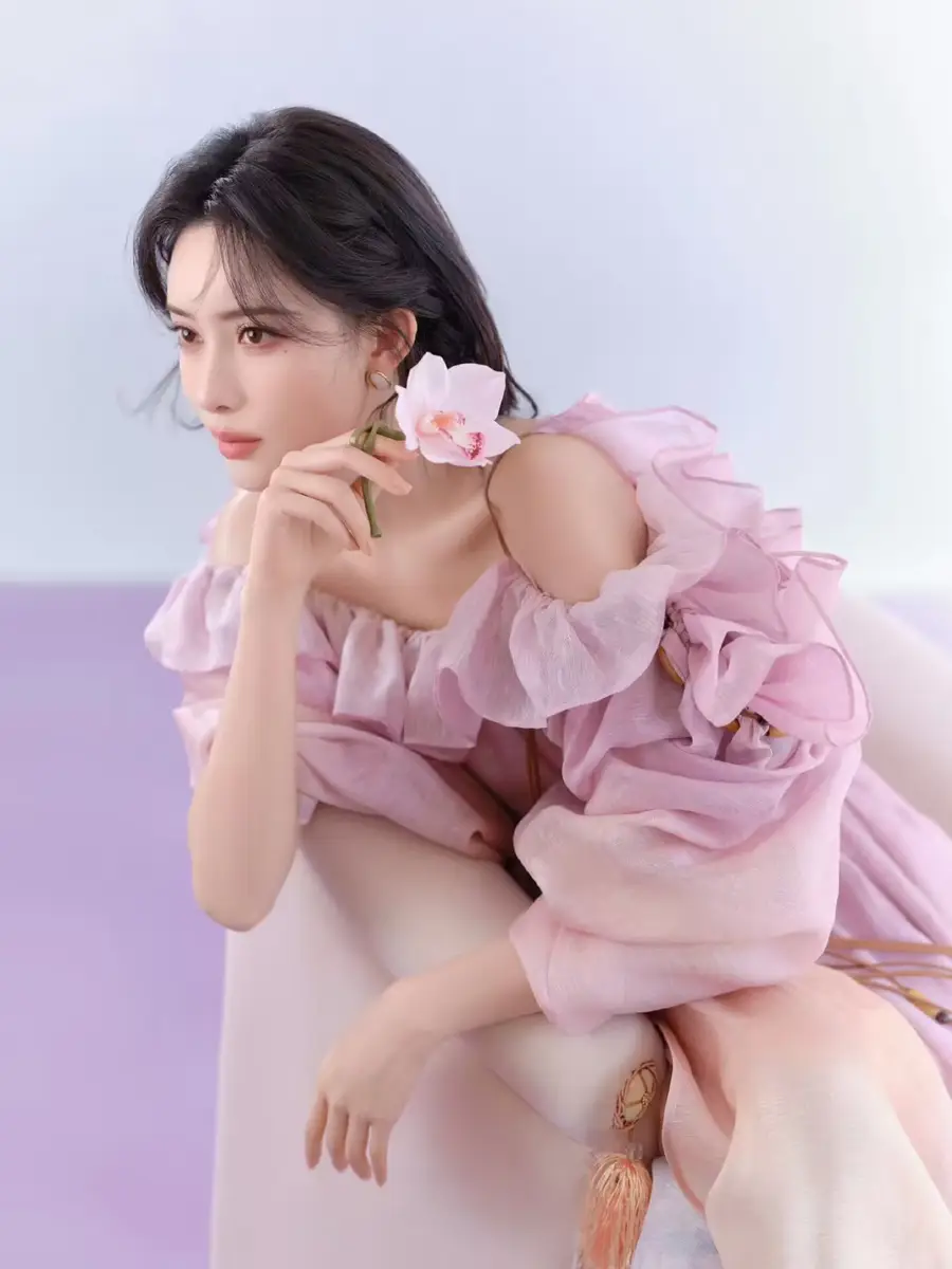 孟子义花仙子写真：温柔灵动、甜美清新！