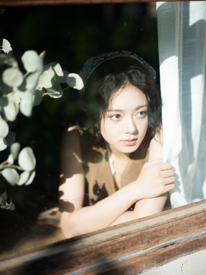 赵今麦樱桃元素清透感满满