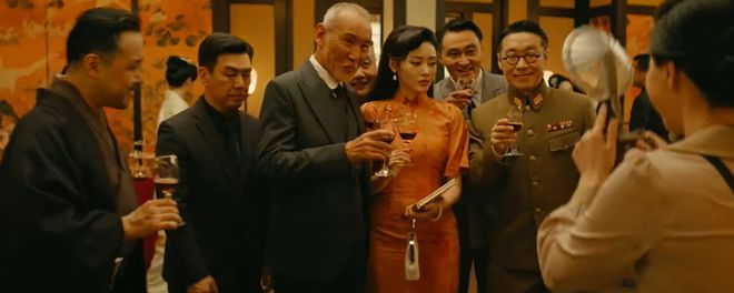 谍战融合喜剧，张一山分饰两角，《守护者们》开辟谍战剧新赛道