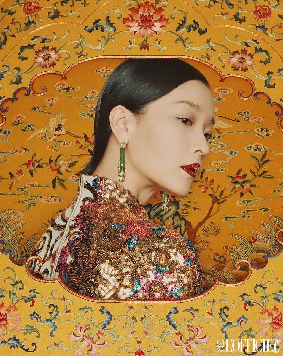 杜鹃穿红色流苏裙古韵十足 发髻精致宛如画中美人