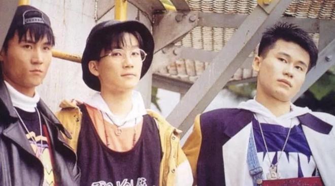 一次性的年轻爱豆，后现代的民族身份：K-POP的顶流之路