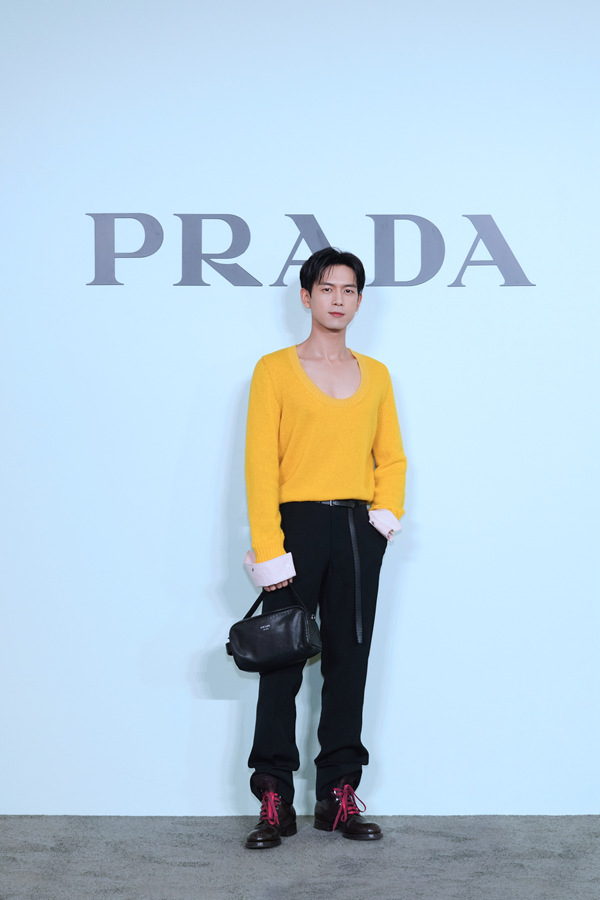 1781164508159217.jpg Prada深圳湾万象城全新精品店璀璨揭幕