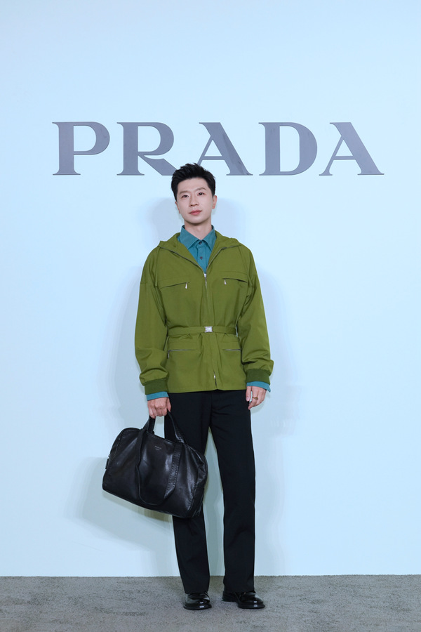 1781164518625079.jpg Prada深圳湾万象城全新精品店璀璨揭幕