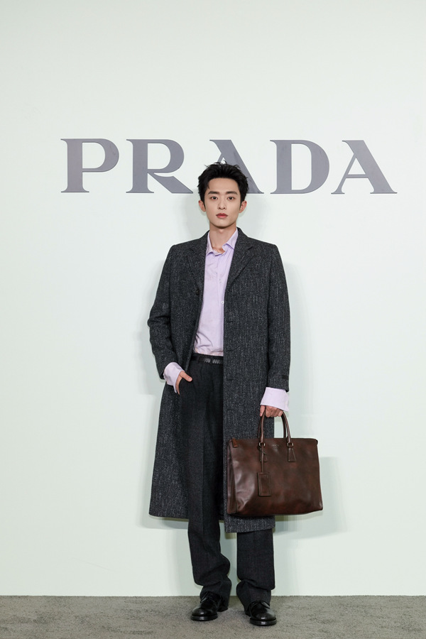 Prada深圳湾万象城全新精品店璀璨揭幕