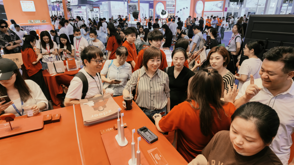 健康礼赠成礼品消费新趋势，zdeer 左点携全矩阵产品亮相深圳礼品展